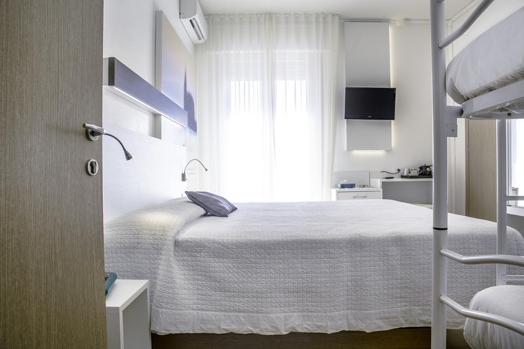 Hotel Antoniana Caorle Exterior photo
